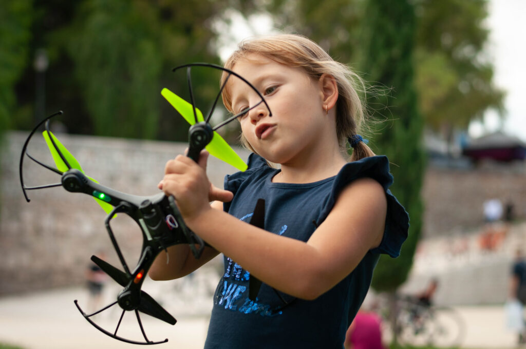 Best Drone for Kids: Ultimate Guide to Choosing the Right One - Drone ...